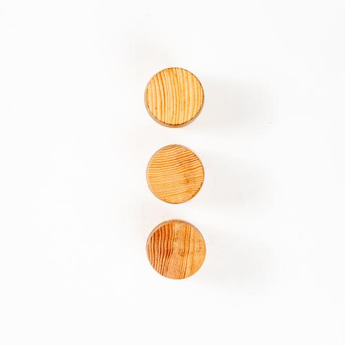Набор деревянных рюмок (стопок, шотов) из древесины сибирского кедра, набор 3 штуки. RN14