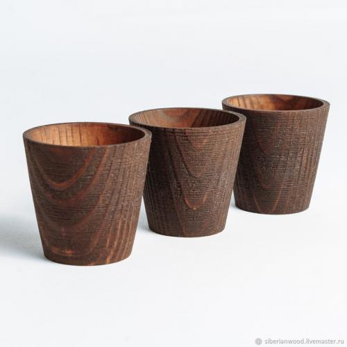 Набор деревянных текстурированных рюмок (стопок) из древесины сосны. 3 шт. R13