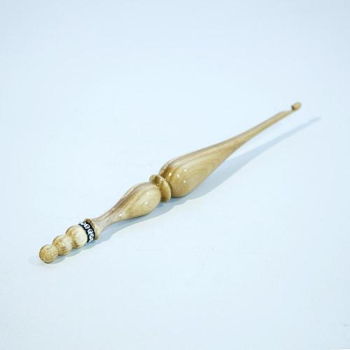 Деревянный крючок для вязания из древесины рябины 4 мм. K109