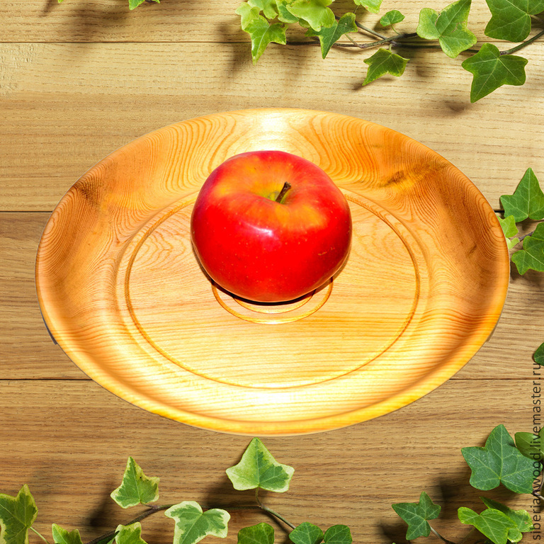 Деревянная тарелка (блюдо) из древесины сибирского кедра 27см. T12