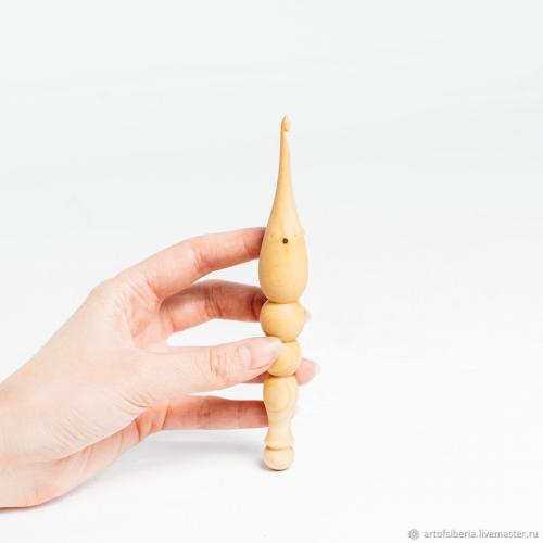 Деревянный крючок для вязания из древесины рябины 4 мм. K85