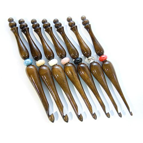 Набор деревянных крючок для вязания из кедра (7шт 4-10 мм ). KN13