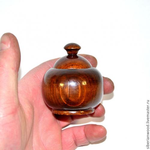 Малая деревянная кубышка (бочонок) с крышкой из сибирского кедра K15