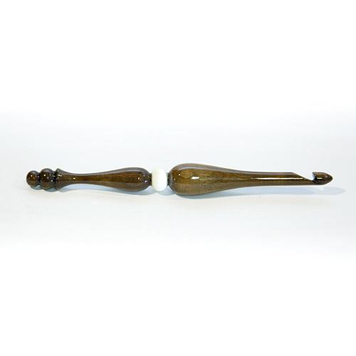 Деревянный крючок из древесины кедра с бусиной, размер 8 мм. K99