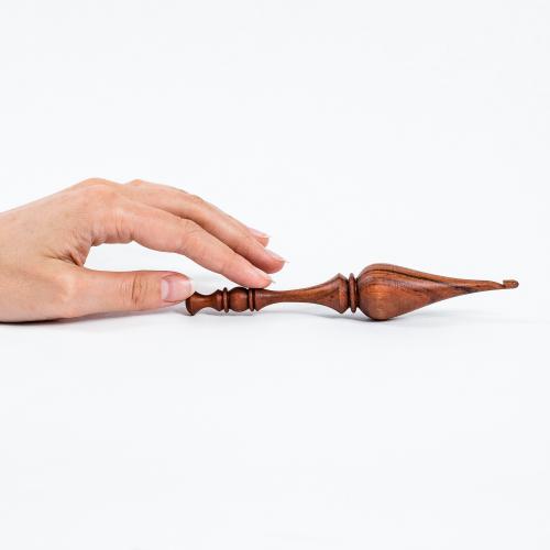 Крючок для вязания из натурального дерева бубинго размер 4 мм. K241