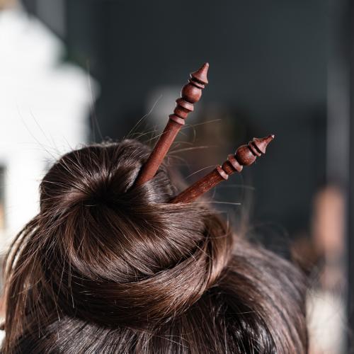 Деревянные заколки-шпильки для волос из красного дерева (махагон), набор из двух штук H17