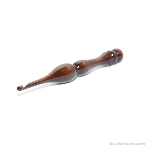 Деревянный крючок для вязания из древесины кедра 5 мм. K84