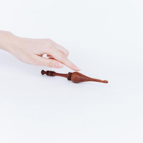 Крючок для вязания из натурального дерева бубинго размер 6 мм. K178