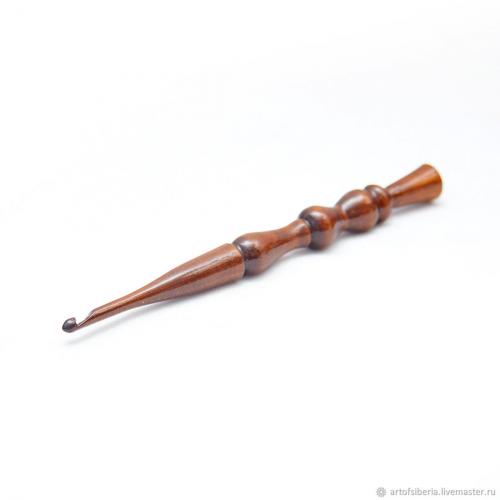 Деревянный крючок для вязания из древесины сибирского кедра 4мм. K25