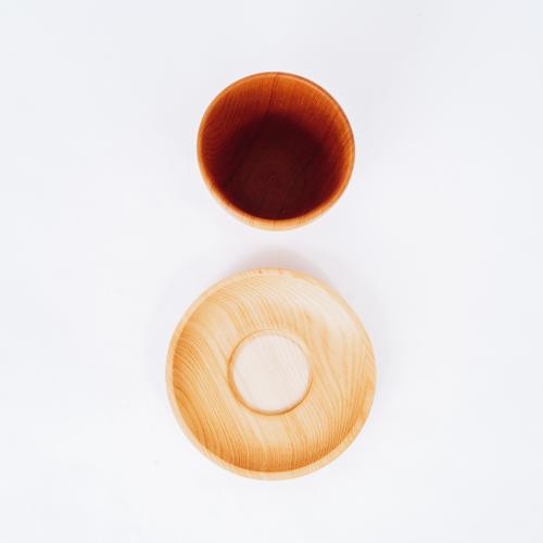 Чайная чашка деревянная c блюдцем из дерева Сибирский кедр NC24