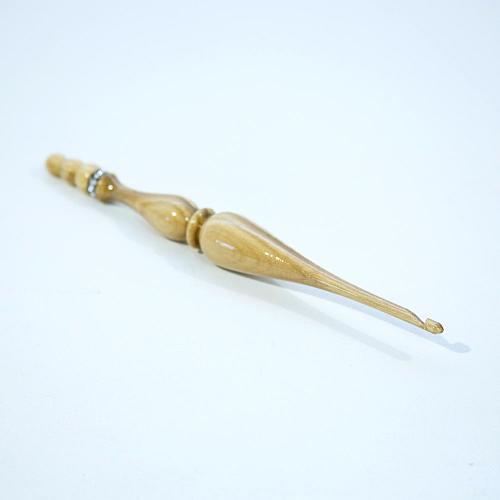 Деревянный крючок для вязания из древесины рябины 4 мм. K109