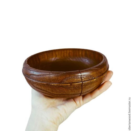 Деревянная глубокая тарелка-чаша из древесины кедра. T44
