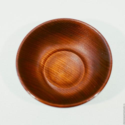 Деревянная тарелка из древесины сибирского кедра 13 см. T21