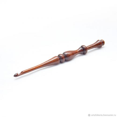 Деревянный крючок для вязания из древесины кедра 5 мм. K33