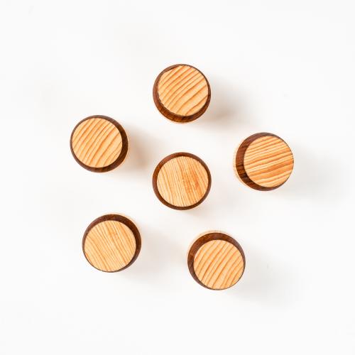 Набор деревянных рюмок (стопок, шотов) из древесины сибирского кедра, набор 6 штук. RN15