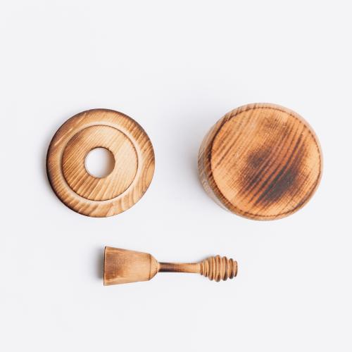 Деревянная чашка (бочонок) для мёда с крышкой и ложечкой для меда из древесины кедра. KD3
