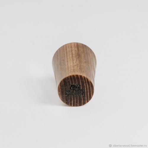 Деревянная рюмка из древесины пихты. R21
