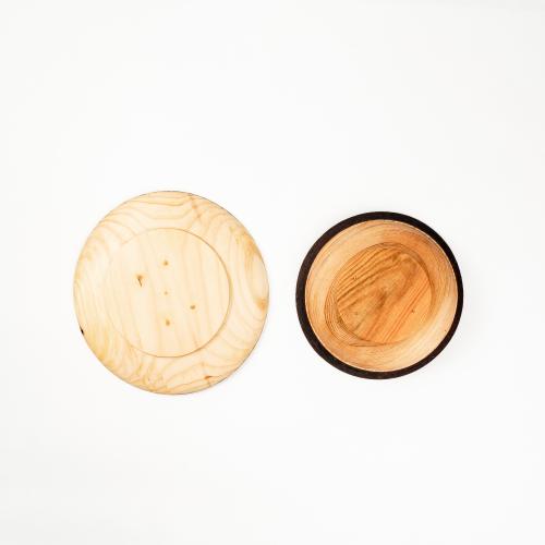 Набор деревянных тарелок из дерева  сибирский кедр - 2 шт. TN82