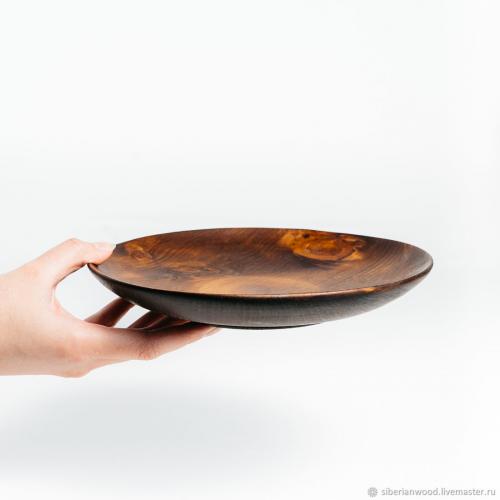 Деревянная плоская тарелка из сибирского кедра 215 мм. T99