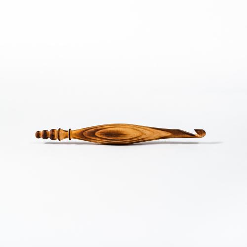 Деревянный крючок для вязания из древесины кедра 8,5 мм.   K261