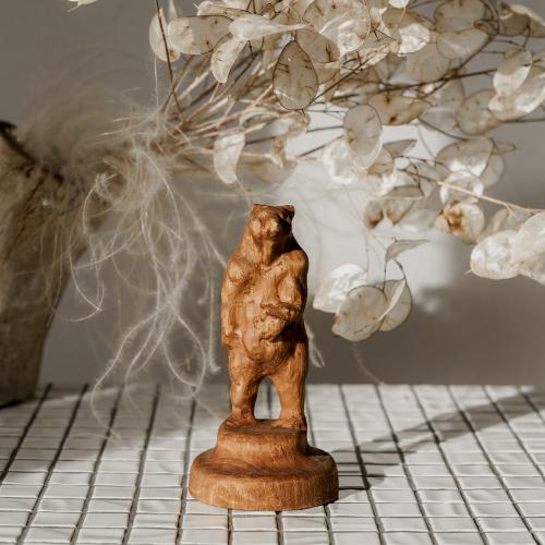 Скульптура медведя из дерева - садовая фигура резной медведь