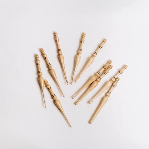 Набор деревянных крючков для вязания из древесины клена 10 штук. KN34