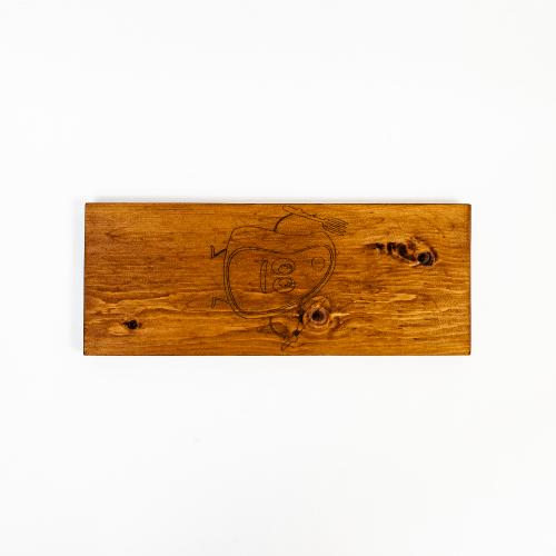 Деревянная разделочная доска из цельного куска древесины сибирского кедра для мяса с гравировкой "мясо" RD27