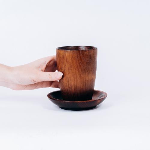 Чайная чашка деревянная c блюдцем из дерева Сибирский кедр NC2