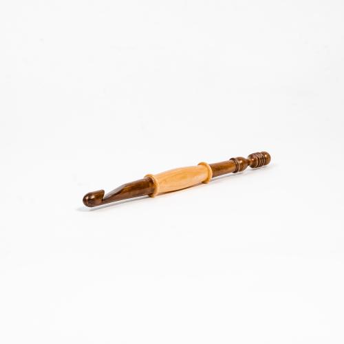 Деревянный крючок для вязания из кедра 9 мм. K297