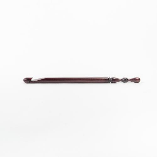 Деревянный крючок для вязания из кедра 8 мм. K289