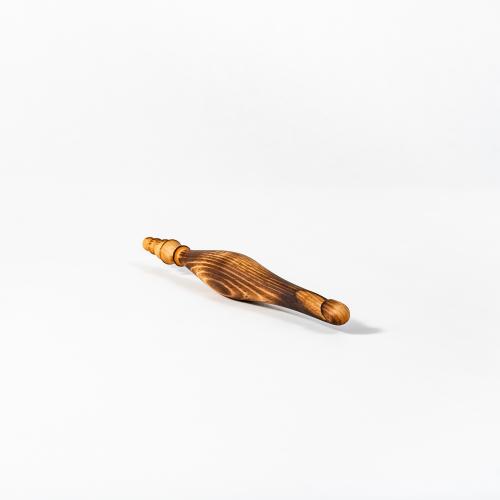 Деревянный крючок для вязания из древесины кедра 10 мм. K259