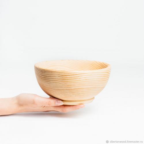 Глубокая деревянная чаша (пиала) из древесины сибирского кедра T82