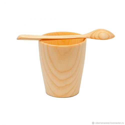 Деревянный чайный набор (стакан и ложка) из сибирского кедра. NC3