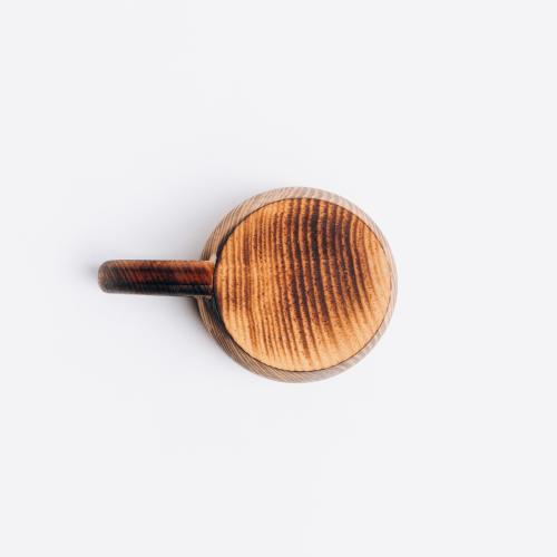 Деревянная кружка с ручкой из цельного куска древесины кедра для чая, пива, кваса и других напитков 300 мл. C61