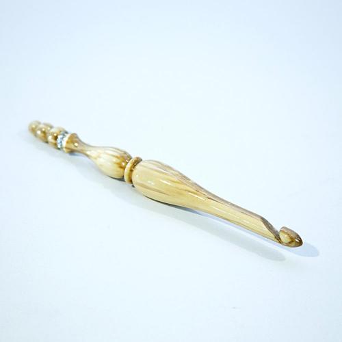 Деревянный крючок для вязания из древесины рябины 9 мм. K104