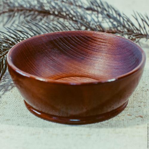 Деревянная тарелка из древесины сибирского кедра 13 см. T21