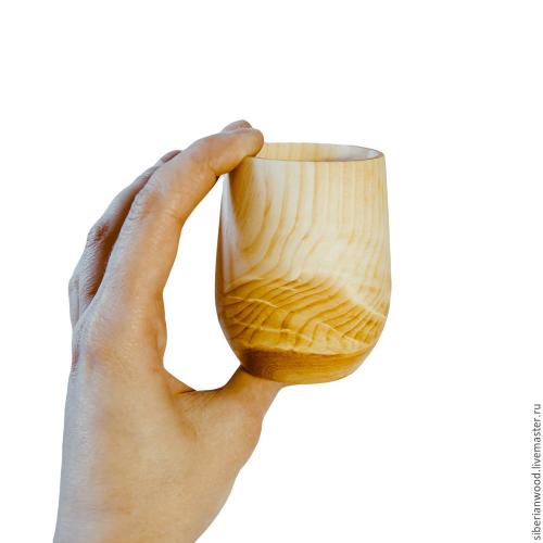 Деревянный стакан из древесины кедра для чая и других напитков. C8