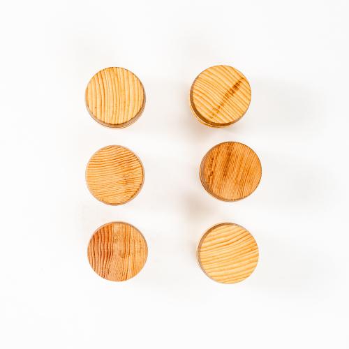 Набор деревянных рюмок (стопок, шотов) из древесины сибирского кедра, набор 6 штук. RN13