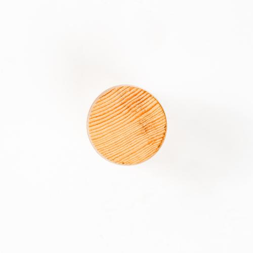 Деревянная рюмка (стопка, шот) из древесины сибирского кедра для крепких напитков. R44