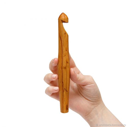 Деревянный крючок для вязания из древесины вишни 19 мм. K64