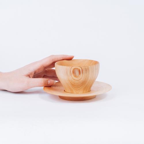 Чайная чашка деревянная c блюдцем из дерева Сибирский кедр NC22
