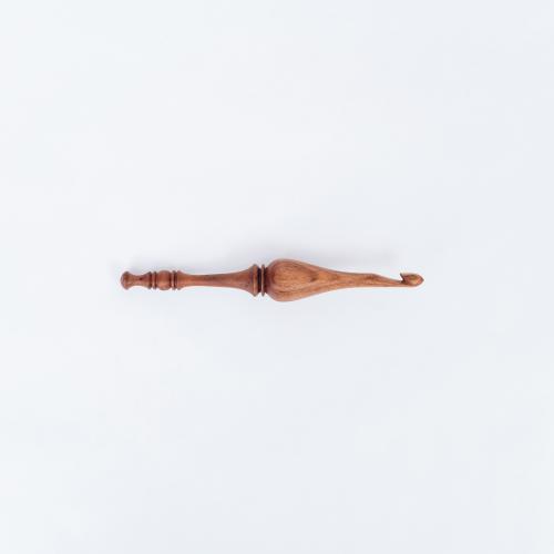 Крючок для вязания из натурального древесины бубинго размер 8 мм. K180