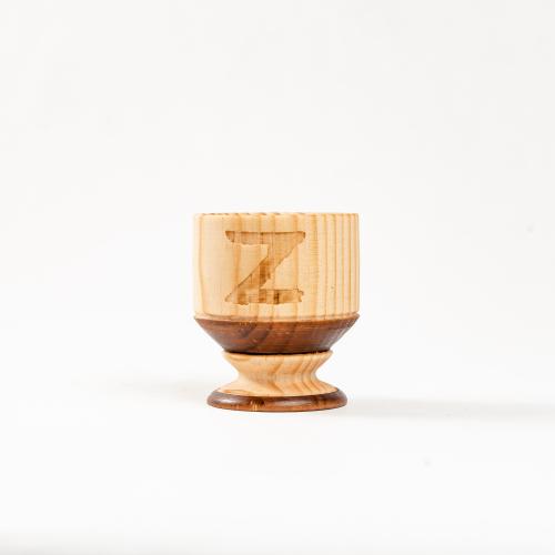 Деревянная рюмка (стопка, шот) из древесины сибирского кедра для крепких напитков. R45