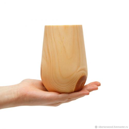 Деревянный стакан из древесины сибирского кедра для напитков. C18