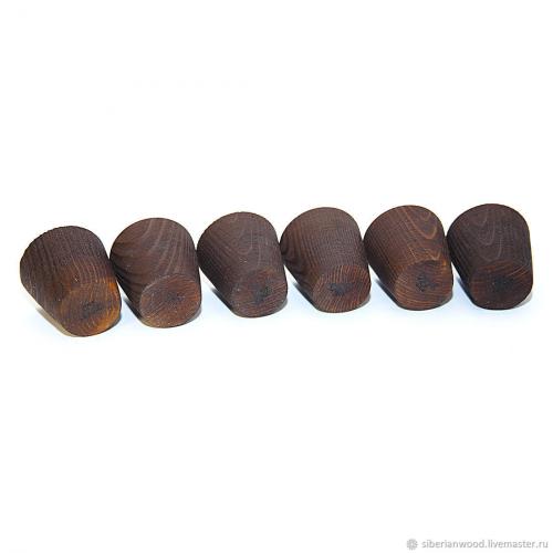Набор деревянных текстурированных рюмок (стопок) из древесины сосны. R16