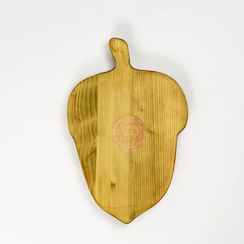 Менажница деревянная из сибирского кедра для подачи блюд и закусок с гравировкой "ПУМБА". MG132