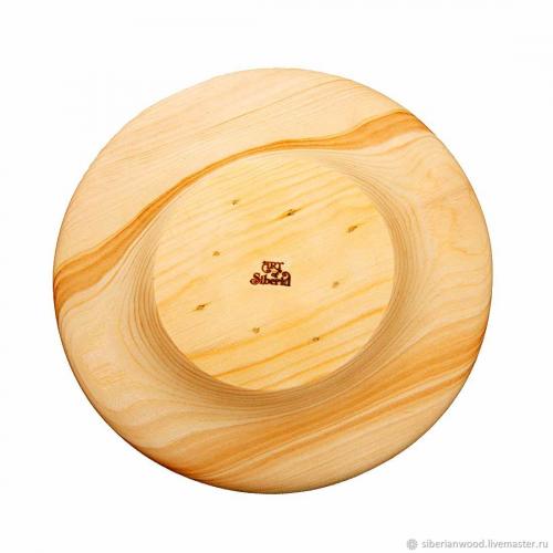 Деревянная плоская тарелка из древесины кедра 210 мм. T55